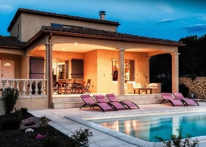 וילה Les Deux Cypres