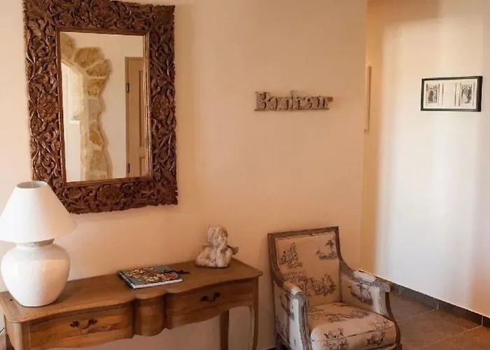 וילה Les Deux Cypres *